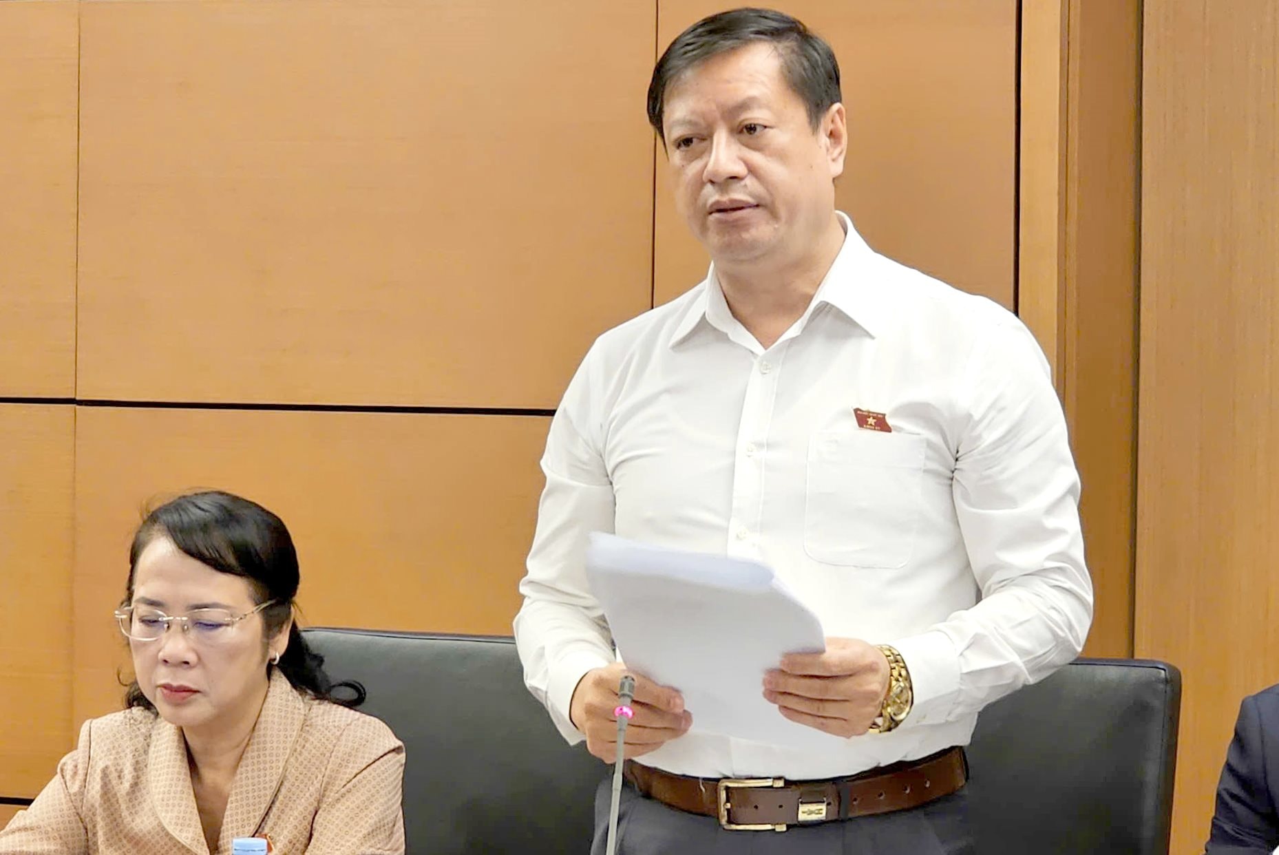 dai-bieu-duong-van-thang.jpg