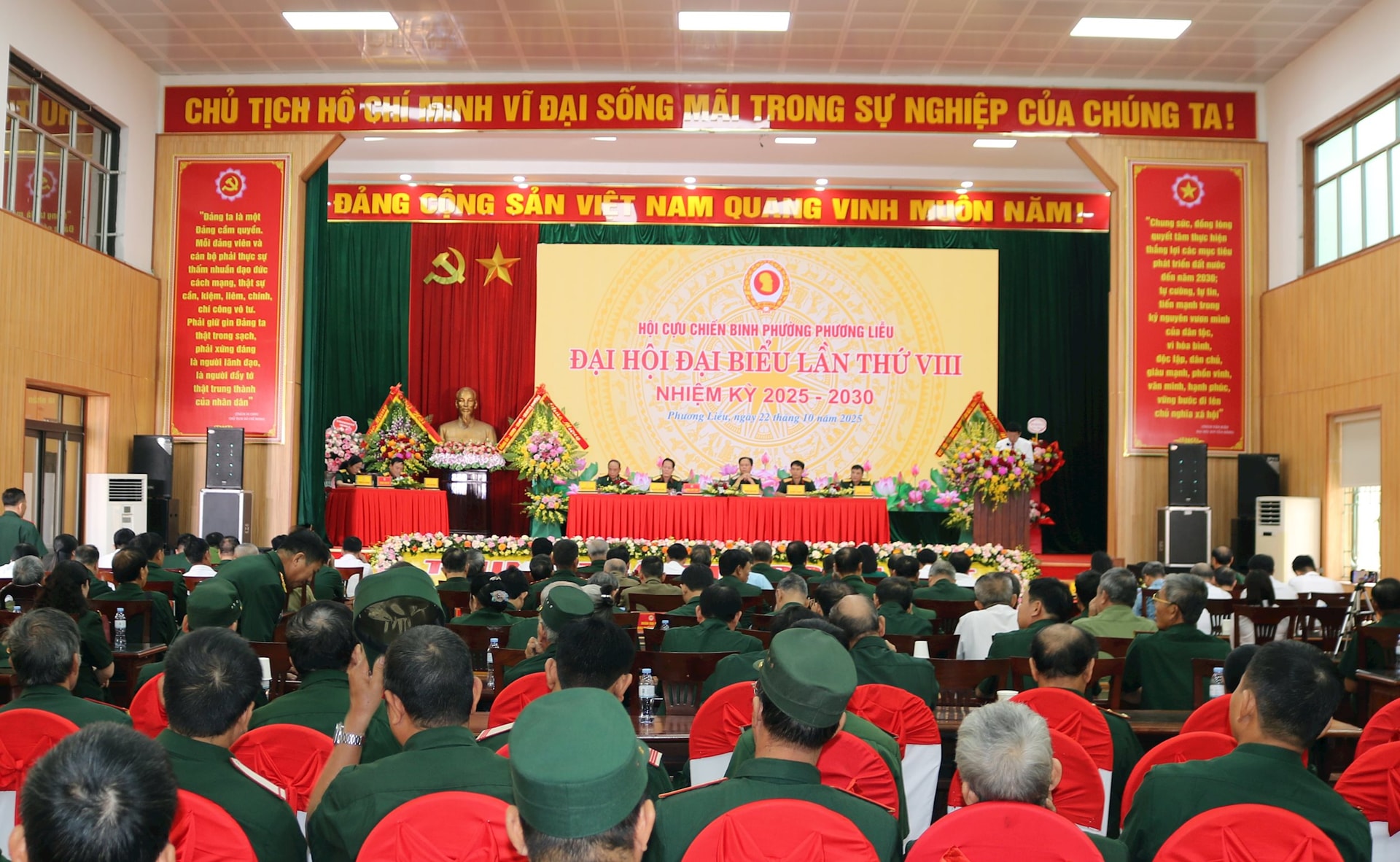 toan-canh-dh.jpg