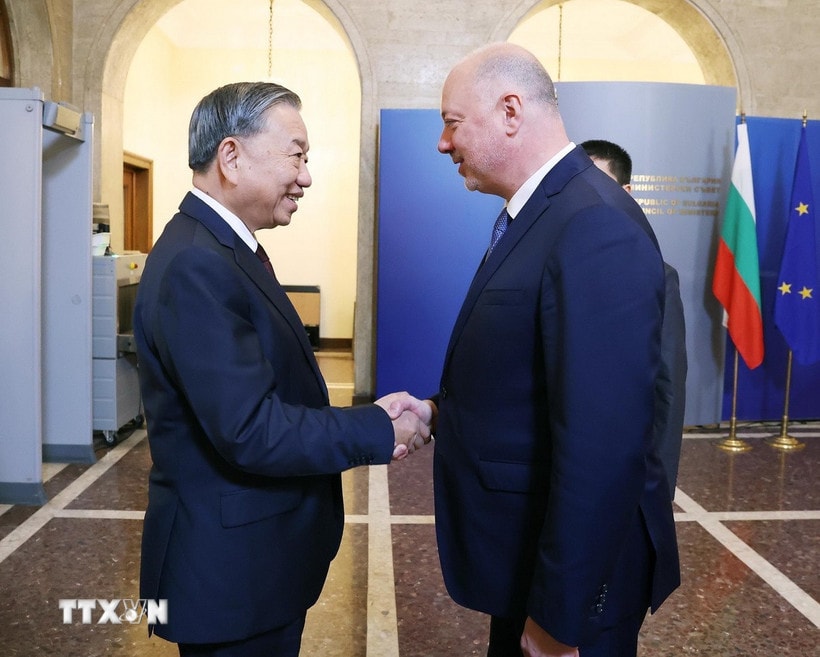 Tổng Bí thư Tô Lâm hội kiến Thủ tướng Bulgaria Rosen Zhelyazkov. (Ảnh: Thống Nhất/TTXVN)