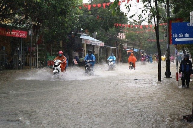 mua-mien-trung.jpg