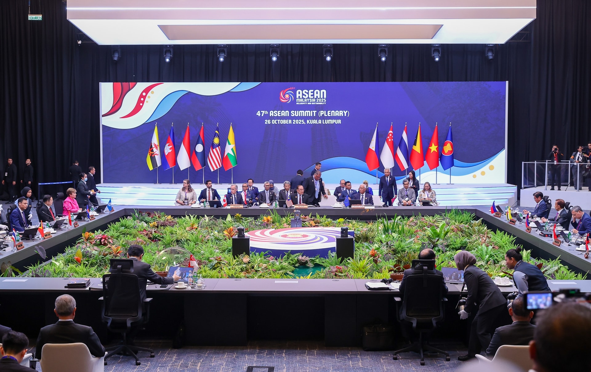 Thủ tướng: ASEAN cần phát huy mạnh mẽ 3 cội nguồn sức mạnh chiến lược- Ảnh 2.