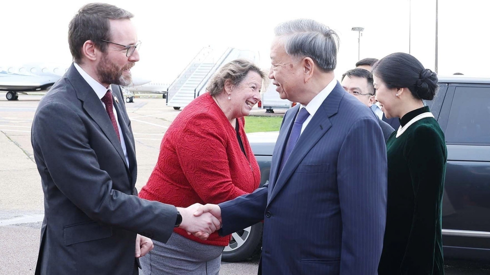 vna-potal-tong-bi-thu-ket-thuc-chuyen-tham-lien-hiep-vuong-quoc-anh-va-bac-ireland-8376107.jpg