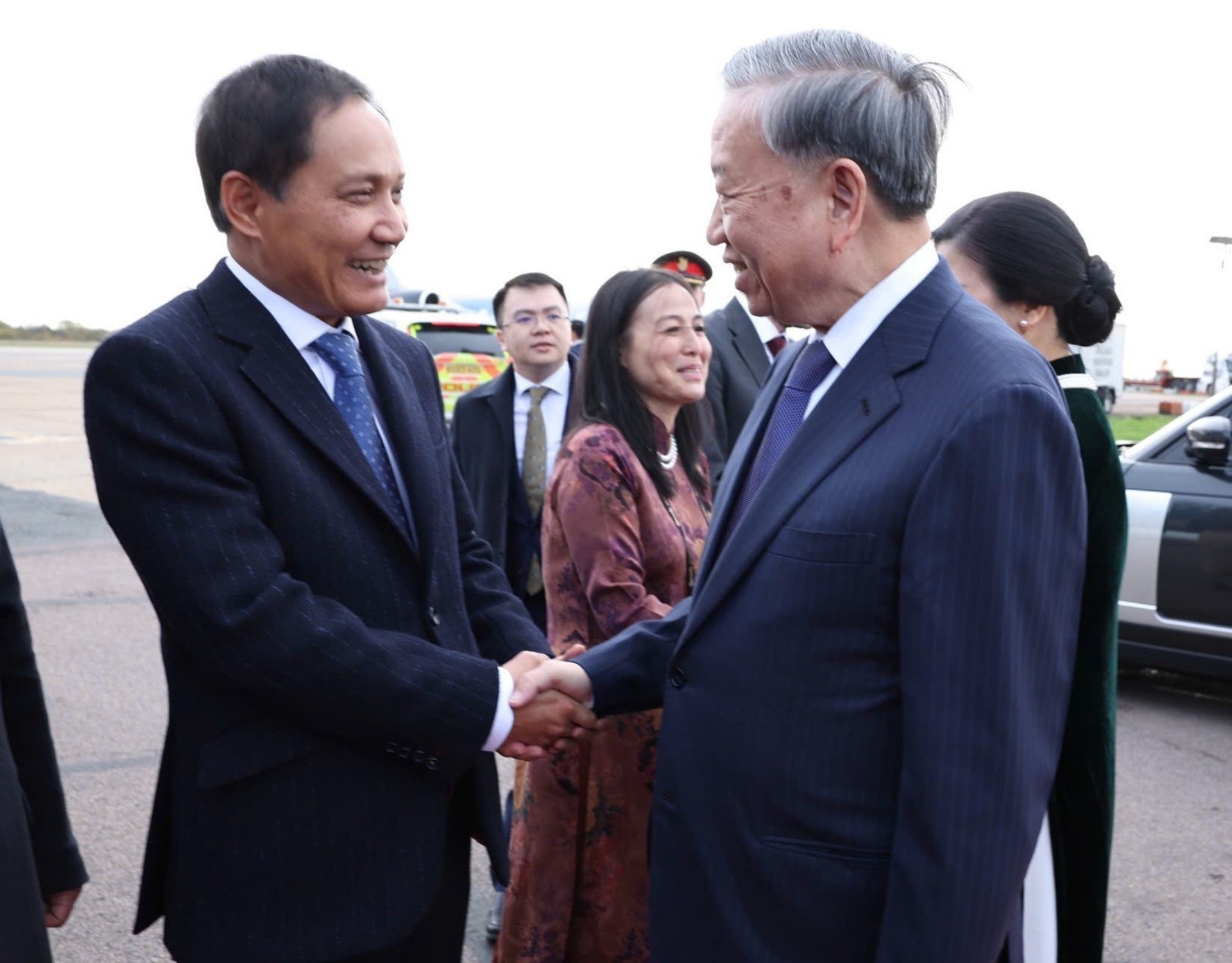 vna-potal-tong-bi-thu-ket-thuc-chuyen-tham-lien-hiep-vuong-quoc-anh-va-bac-ireland-8376104.jpg
