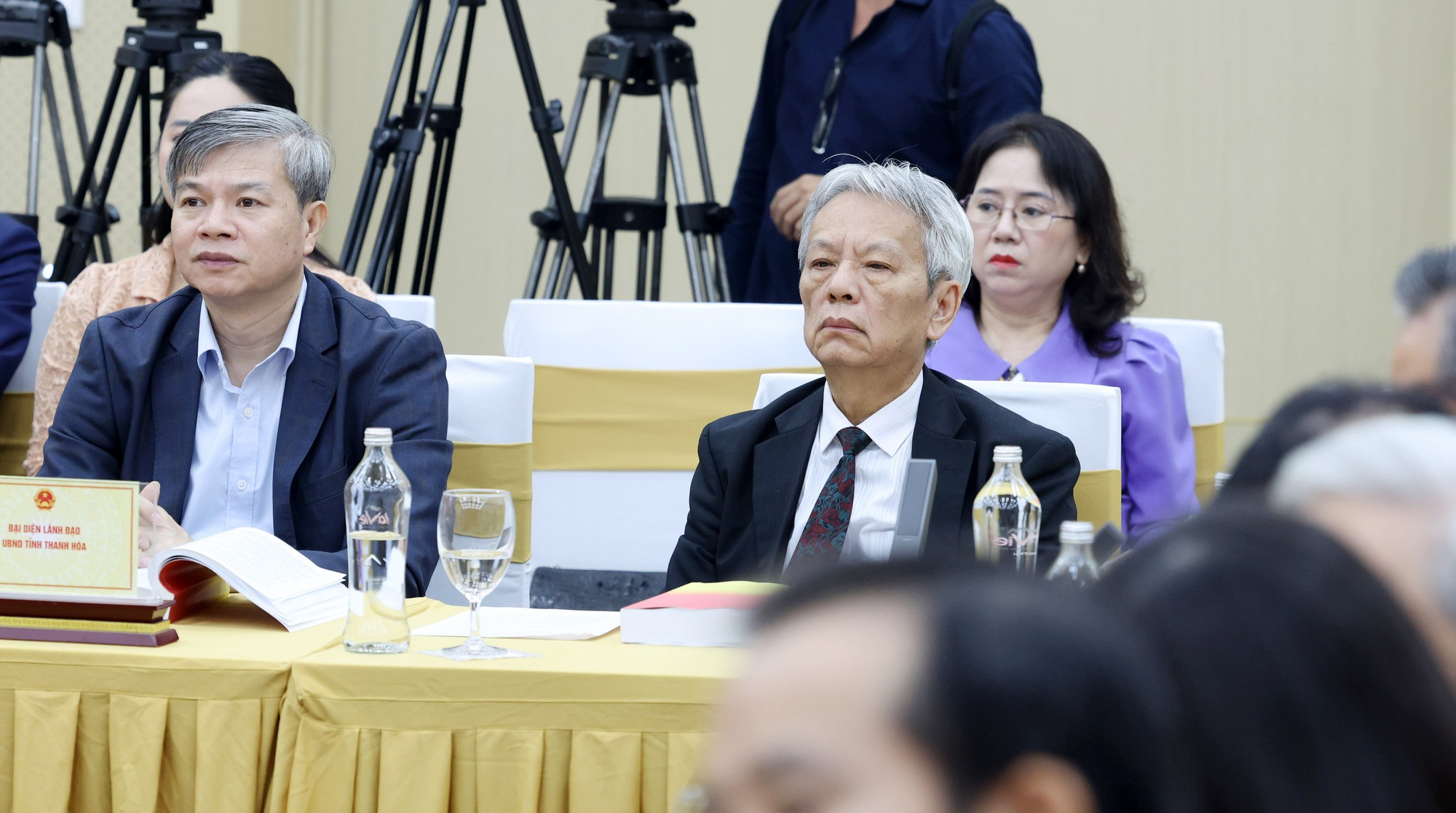 Rà soát, hoàn thiện hệ thống pháp luật, bảo đảm bao phủ các lĩnh vực mới nổi, xu hướng phát triển mới- Ảnh 4. Rà soát, hoàn thiện hệ thống pháp luật, bảo đảm bao phủ các lĩnh vực mới nổi, xu hướng phát triển mới- Ảnh 4.