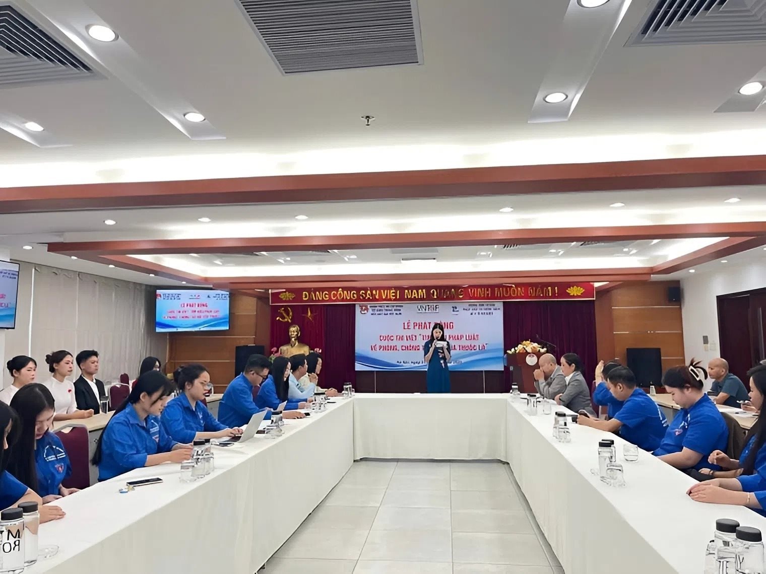 cuoc-thi-thuoc-la-hoi-luat-gia(1).jpeg