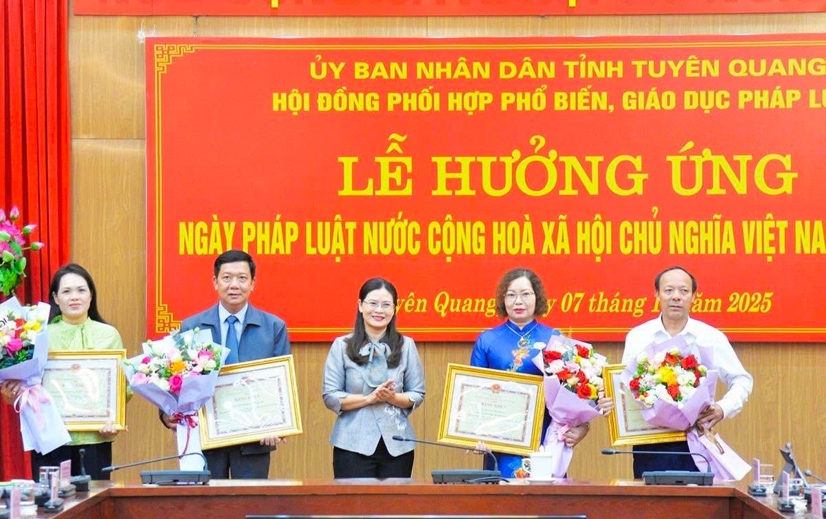 tuyen-quang-phap-luat-vn.jpg