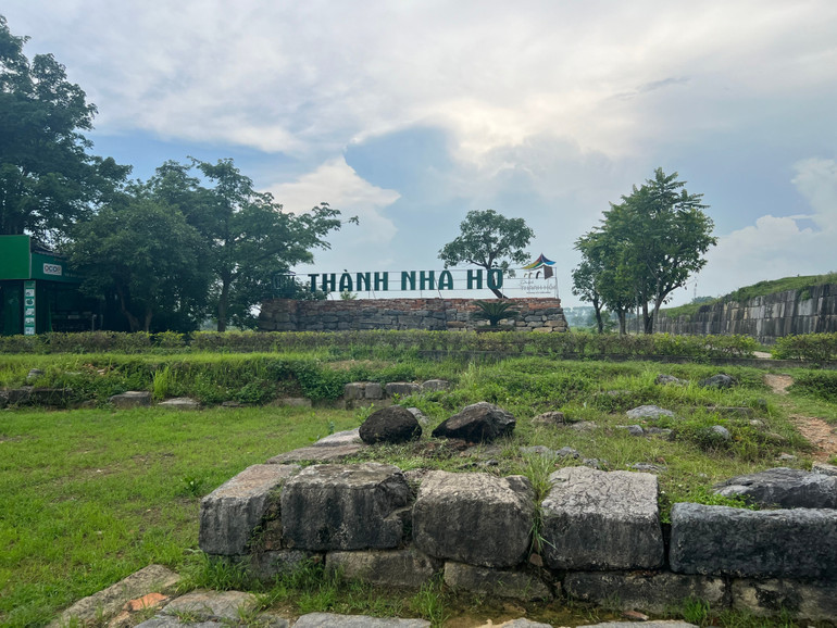 Một góc Thành nhà Hồ. 5.jpg