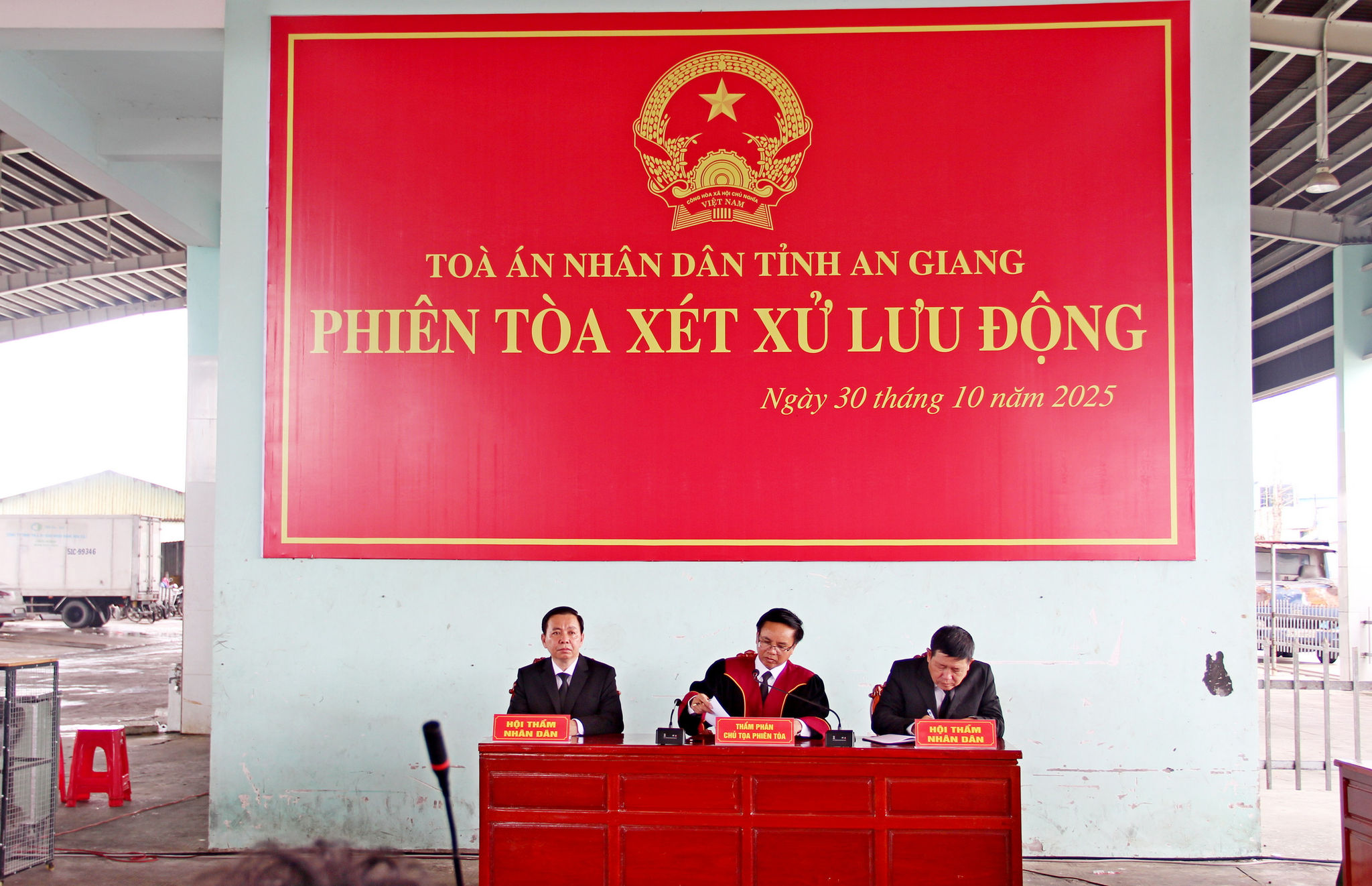 xu-luu-dong.jpg