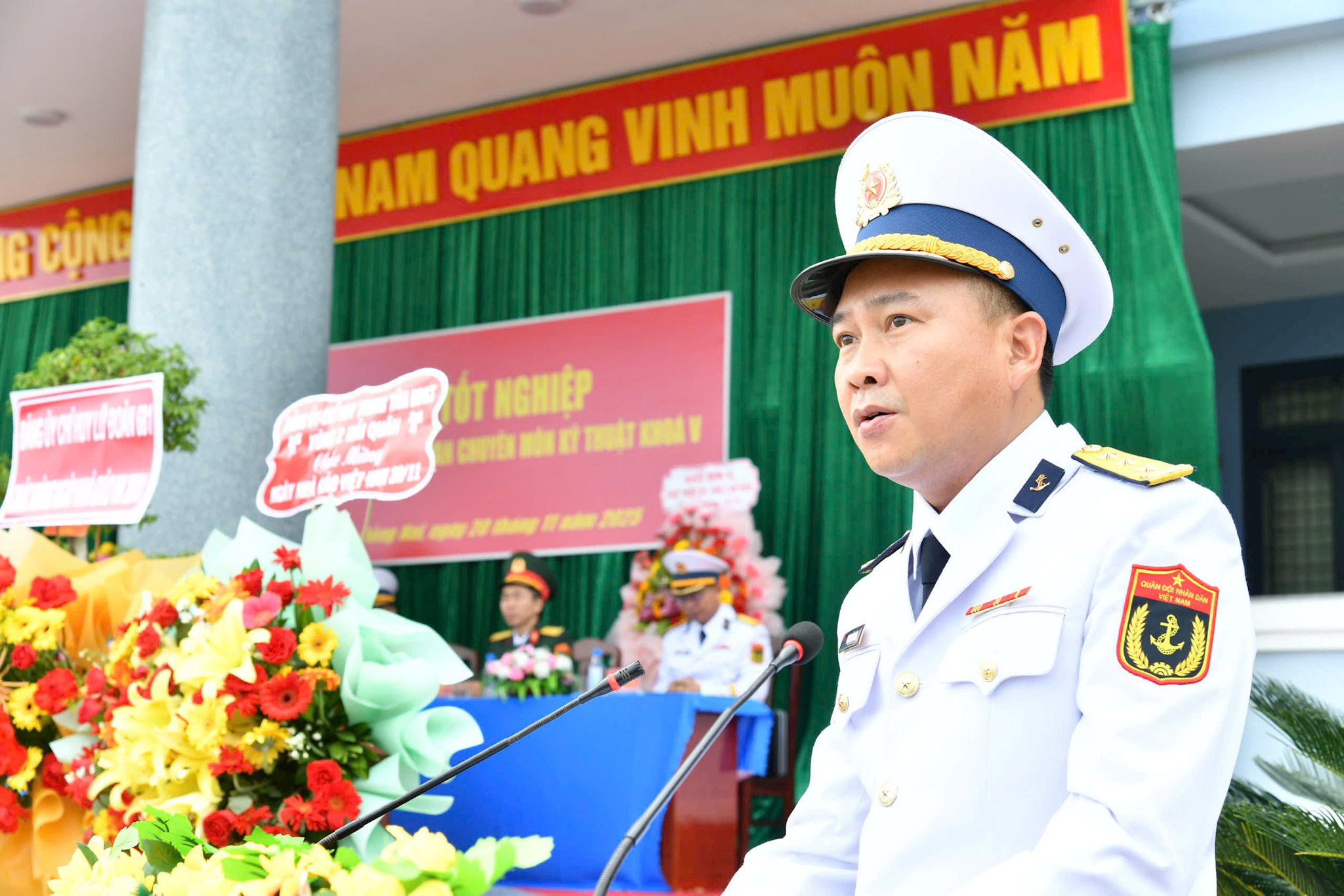 3.-dong-chi-pho-tu-lenh-tham-muu-truong-vung-phat-bieu-tai-buoi-le-tot-nghiep.jpg