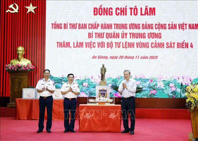 Tổng Bí thư Tô Lâm: Tập trung xây dựng Cảnh sát biển Việt Nam theo hướng 'tinh, gọn, mạnh' tiến thẳng lên hiện đại- Ảnh 3. Tổng Bí thư Tô Lâm: Tập trung xây dựng Cảnh sát biển Việt Nam theo hướng 'tinh, gọn, mạnh' tiến thẳng lên hiện đại- Ảnh 3.