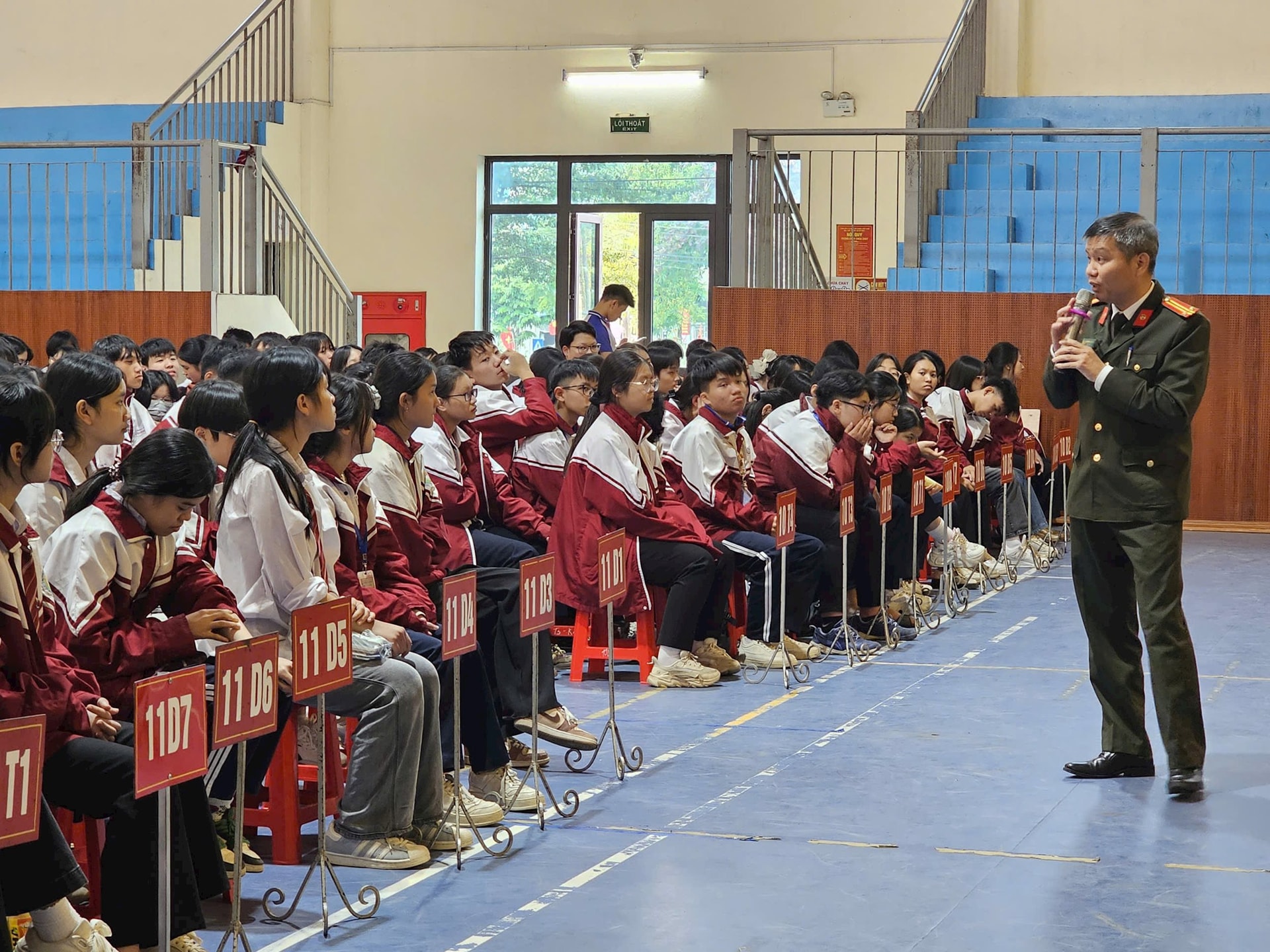 a-cong-giao-luu.jpg