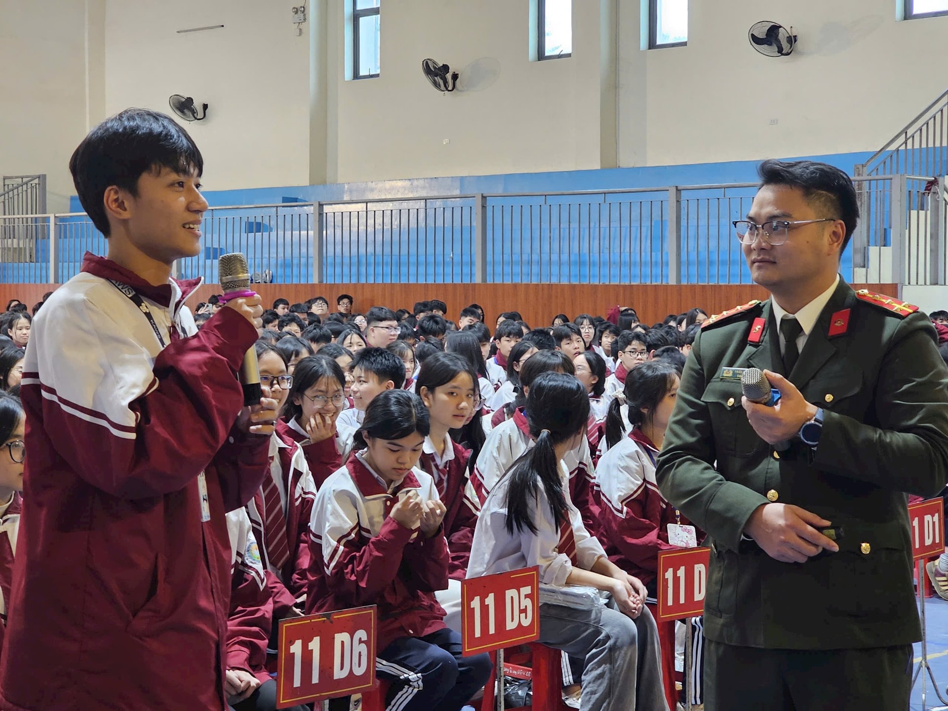 hoc-sinh-truong-nh.jpg