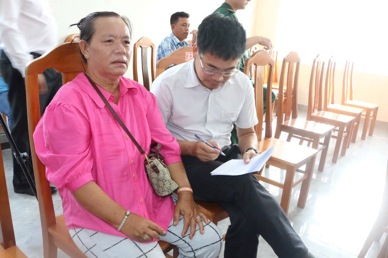 phien-toa-gia-dinh-chong-khai-thac-iuu-4.jpg