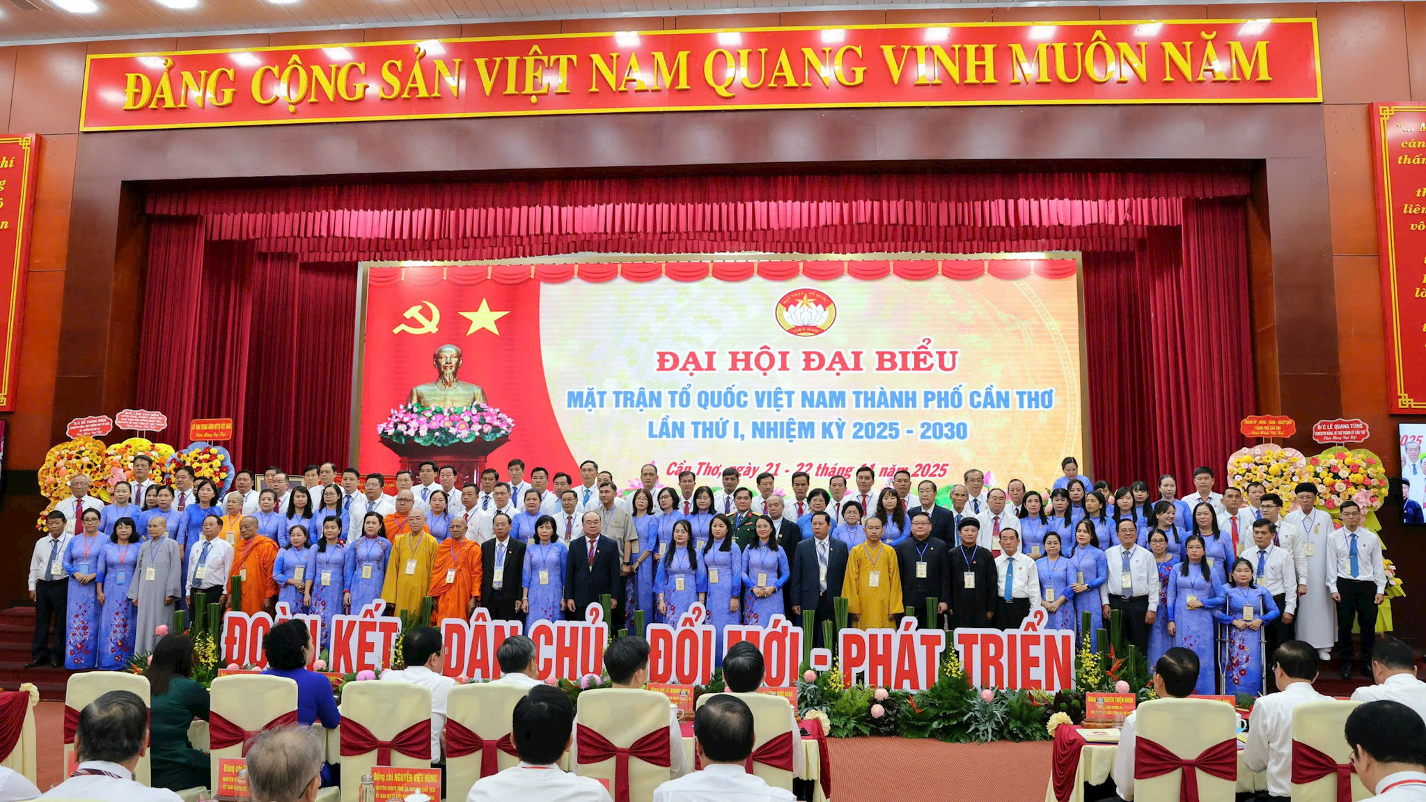 doan-chu-tich.jpg