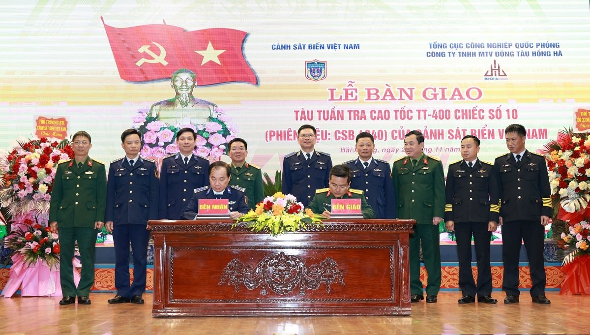 tau-tuan-tra-cao-toc-3.jpg