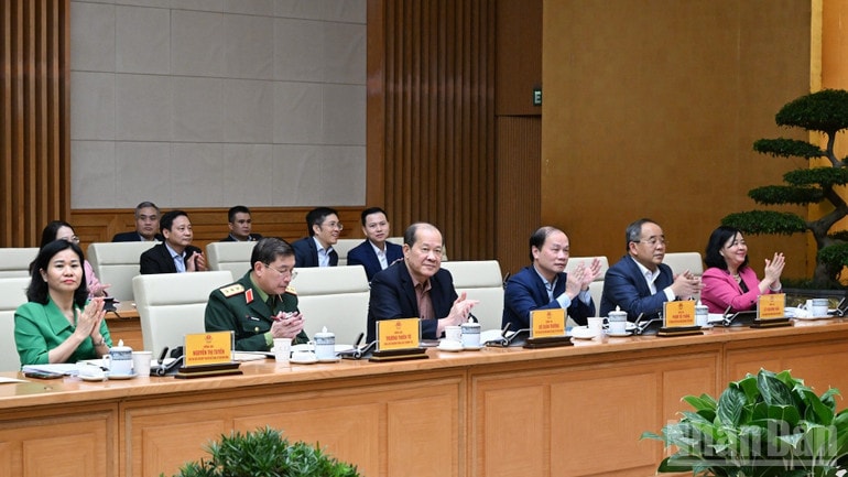 ndo_br_a1-3900-6566.jpg