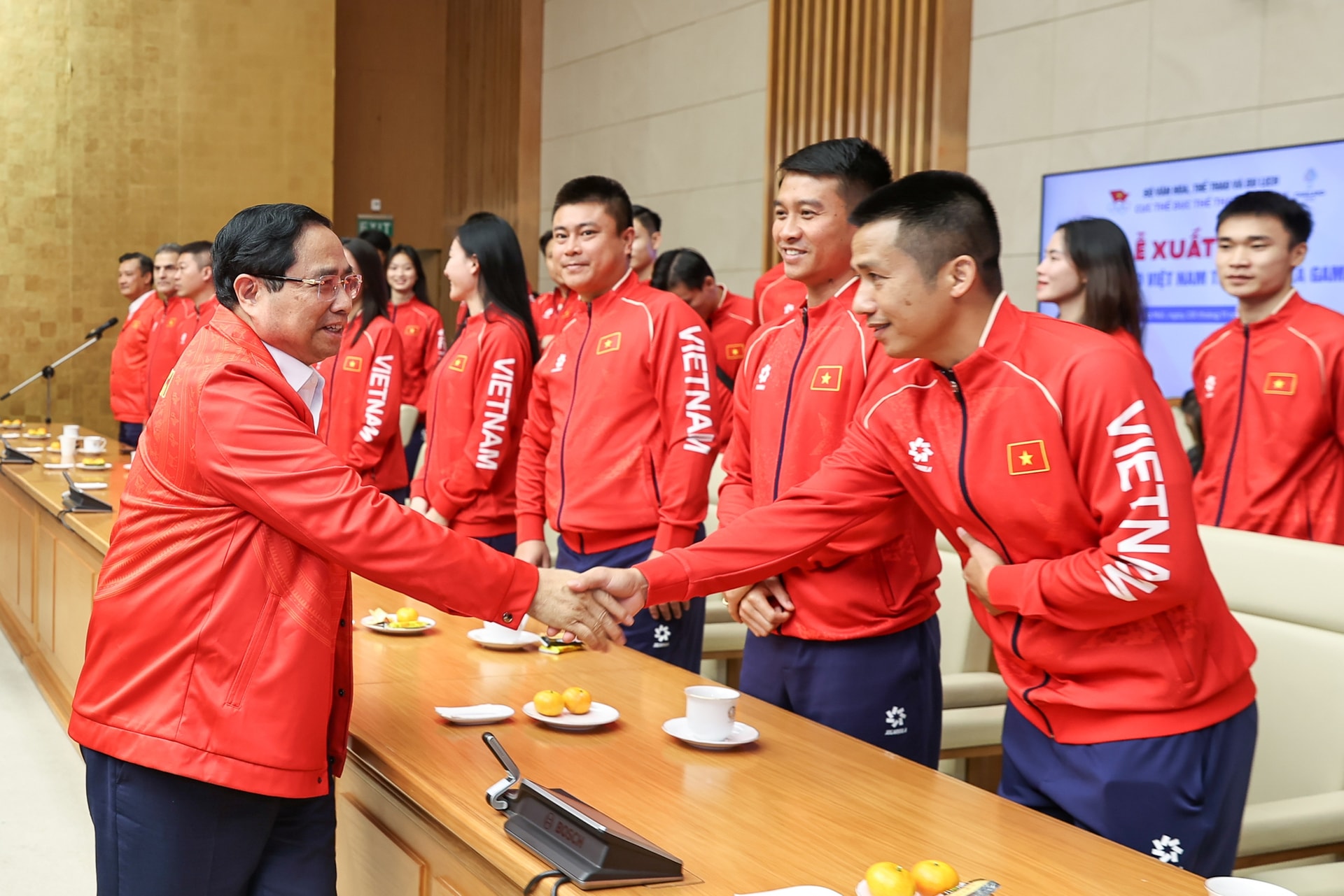 Thủ tướng: Đoàn Việt Nam dự SEA Games 33 với tinh thần thể thao cao thượng và niềm tự hào dân tộc- Ảnh 1. Thủ tướng: Đoàn Việt Nam dự SEA Games 33 với tinh thần thể thao cao thượng và niềm tự hào dân tộc- Ảnh 1.