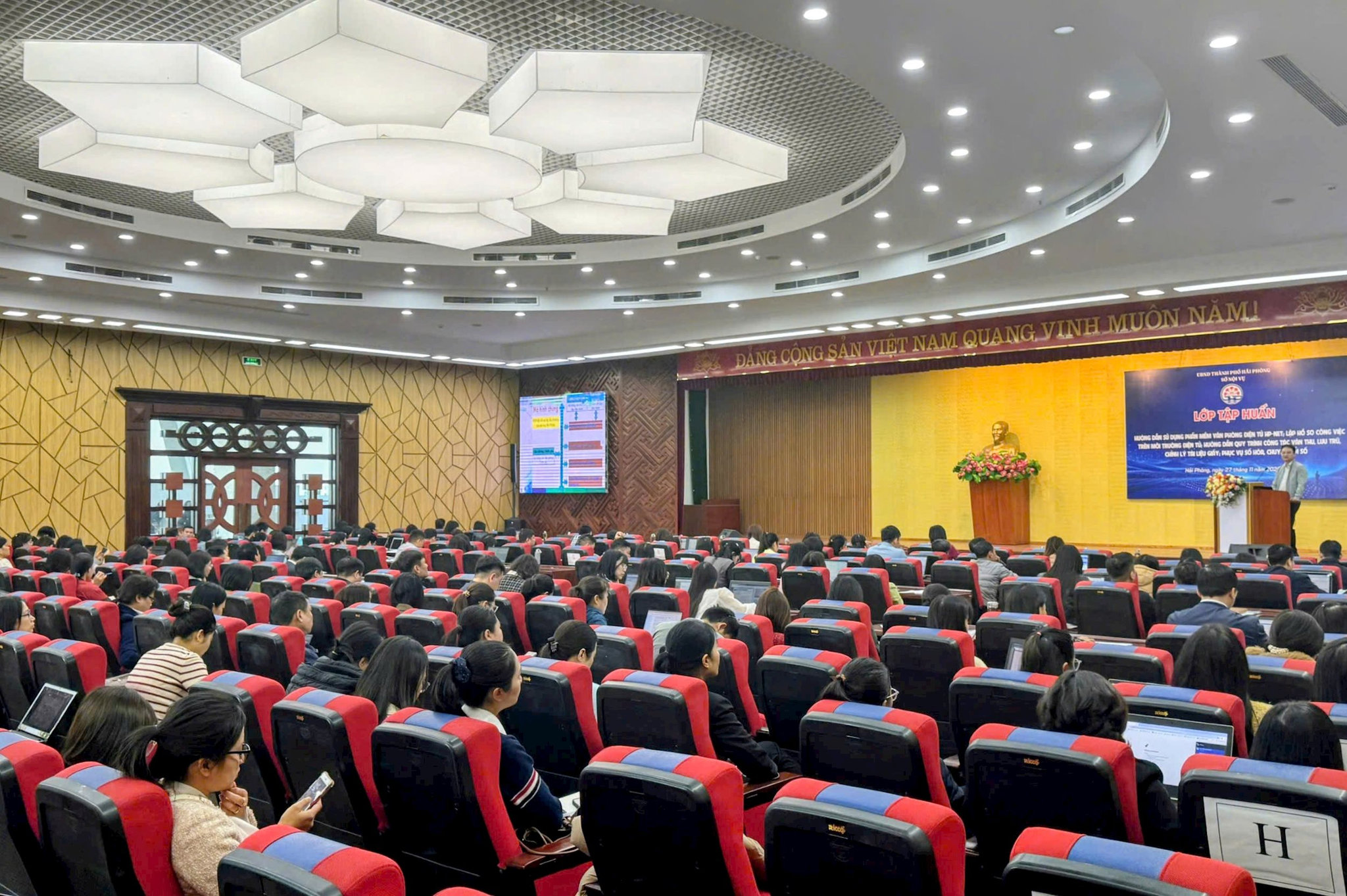 truc-tuyen-enet.jpg
