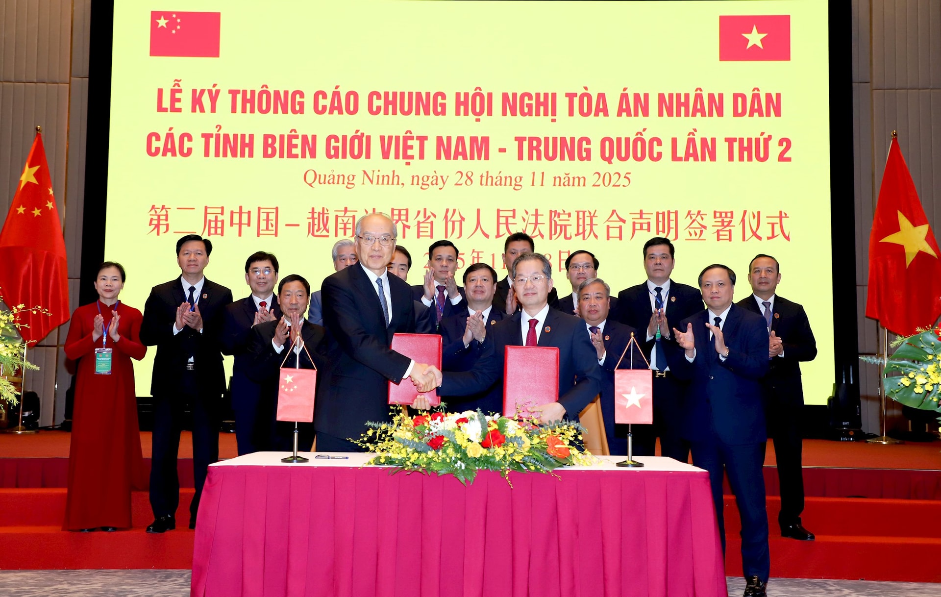 vn-tr-toa-an-bien-gioi-29-.jpg