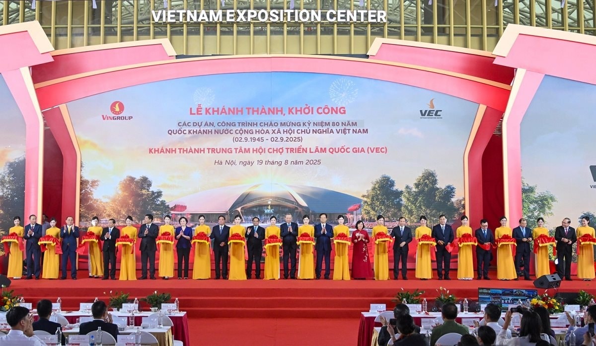 Thủ tướng đôn đốc chuẩn bị Lễ khánh thành, khởi công các công trình lớn, ý nghĩa chào mừng Đại hội Đảng- Ảnh 1.