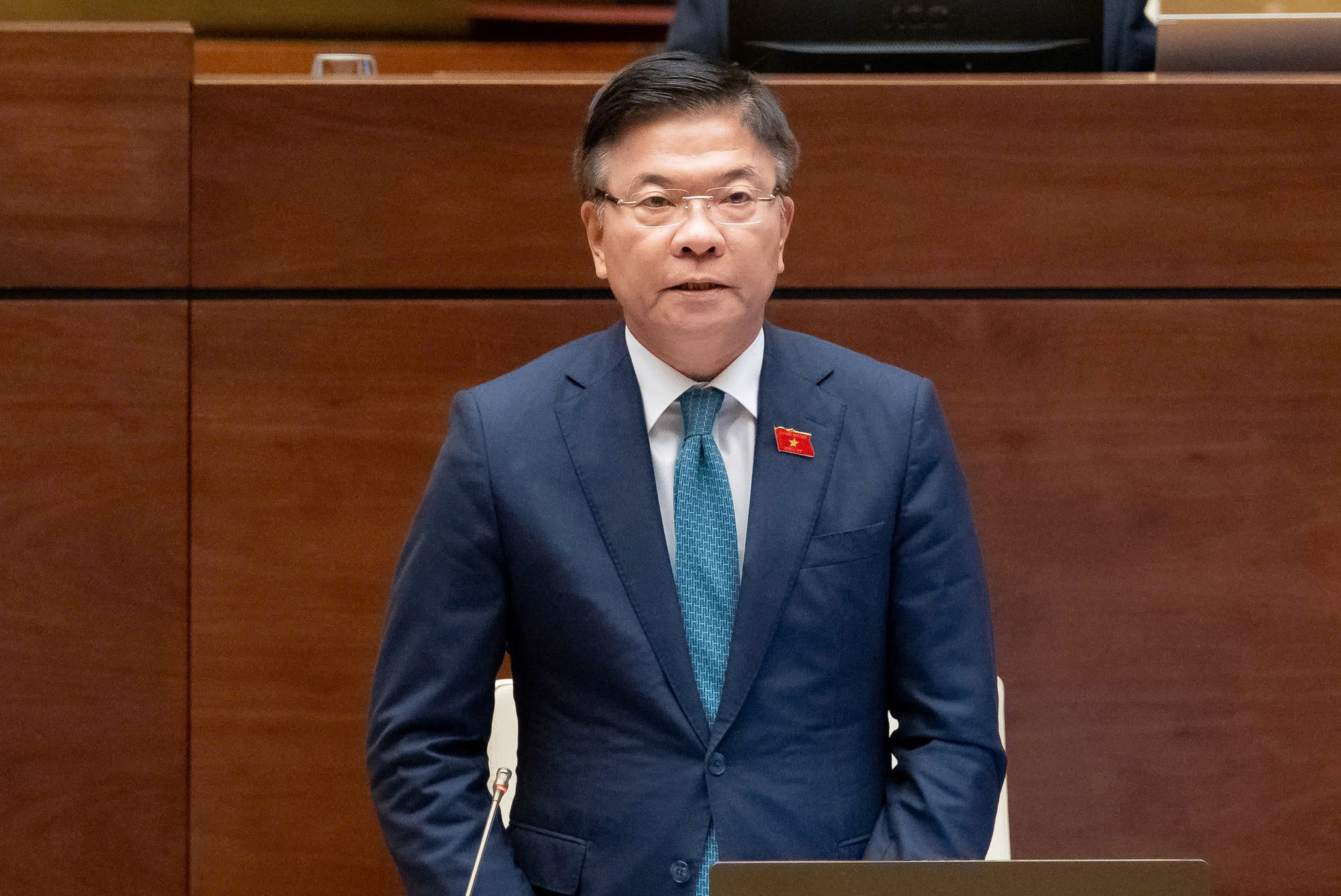 le-thanh-long.jpg
