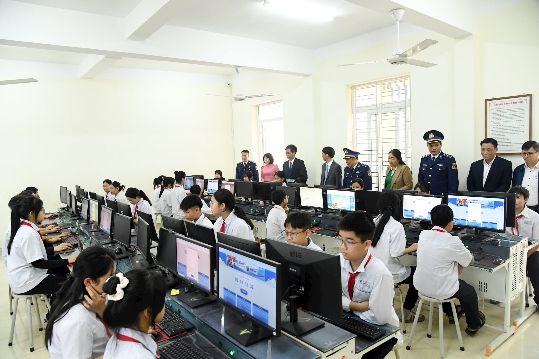 thi-truc-tuyen.jpg
