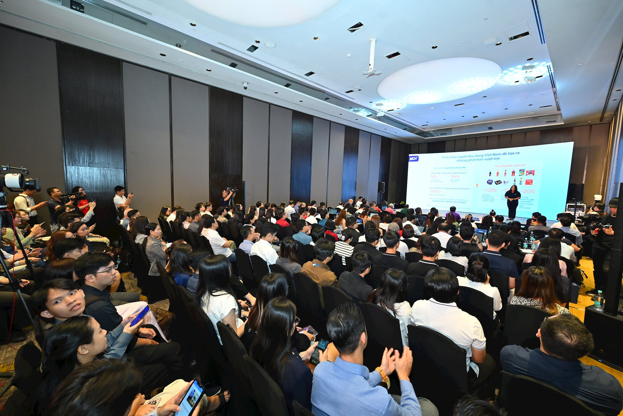 su-kien-roadshow-mch-thu-hut-dong-dao-co-dong-va-nha-dau-tu-quan-tam.jpg