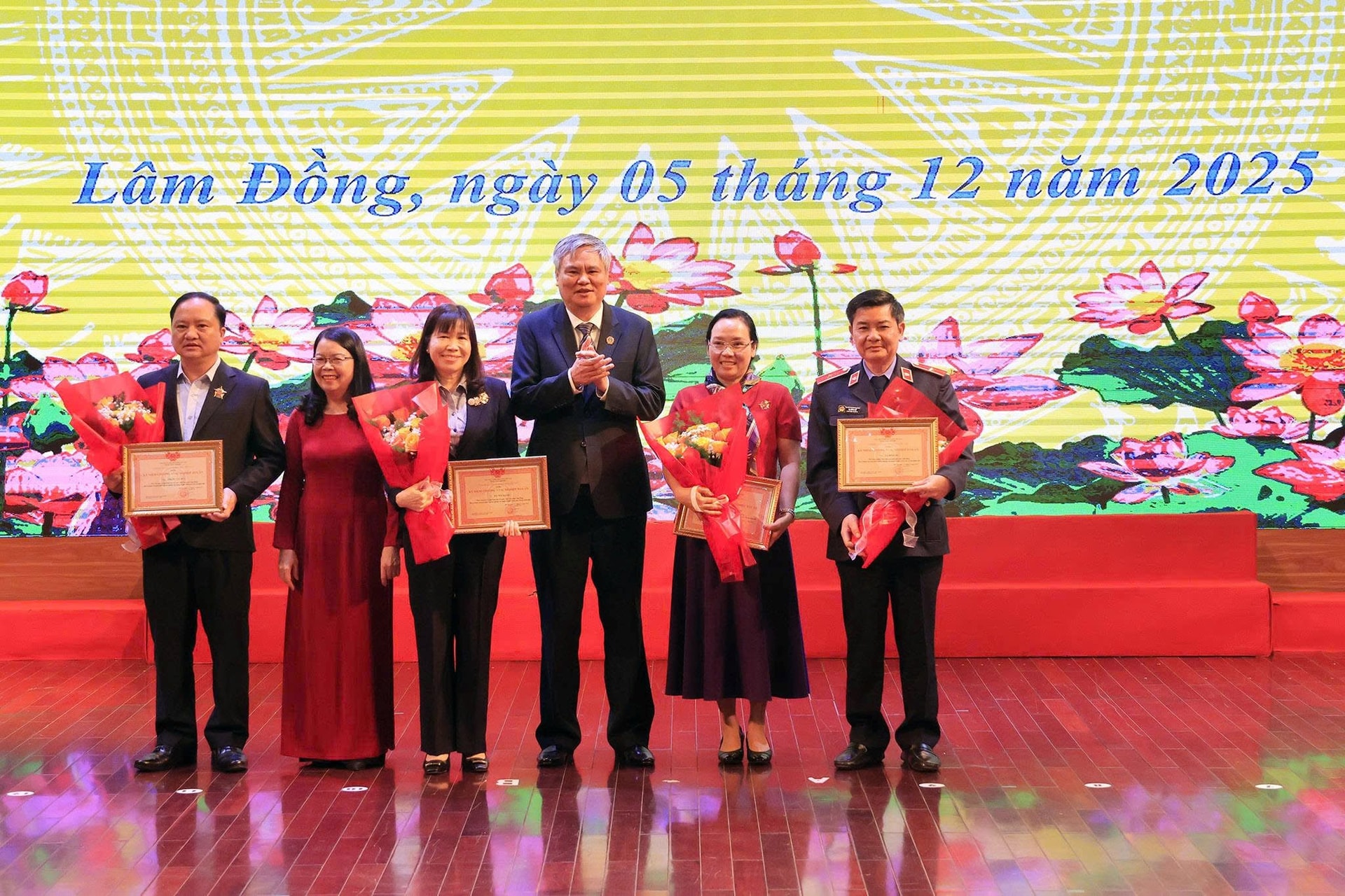 tand-tinh-lam-dong-5.jpg