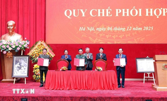 ttxvn-tong-bi-thu-le-ky-quy-che-phoi-hop-giua-bo-cong-an-bo-quoc-phong-va-bo-ngoai-giao-2.jpg