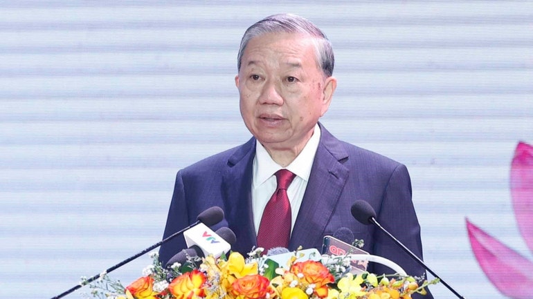 vna-potal-tong-bi-thu-du-le-ky-niem-80-nam-ngay-truyen-thong-quan-khu-9-8456828.jpg