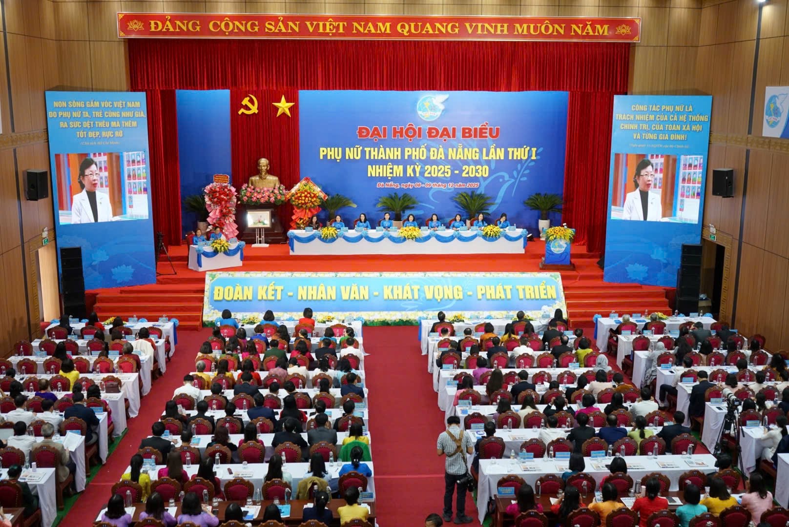 9-12-dh-phu-nu10.jpg
