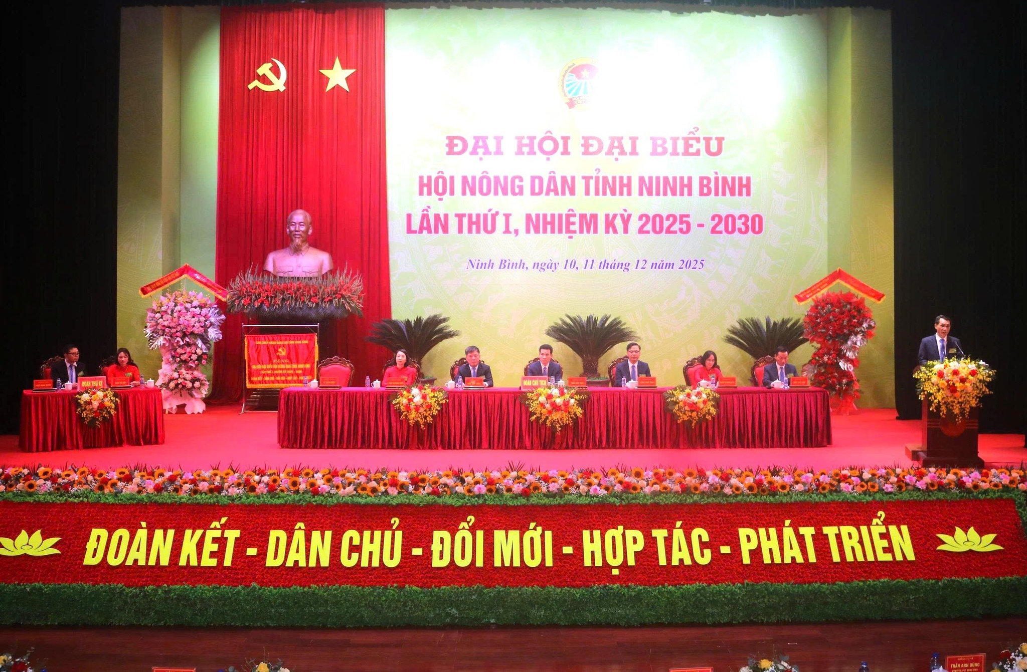 dai_hoi.jpg