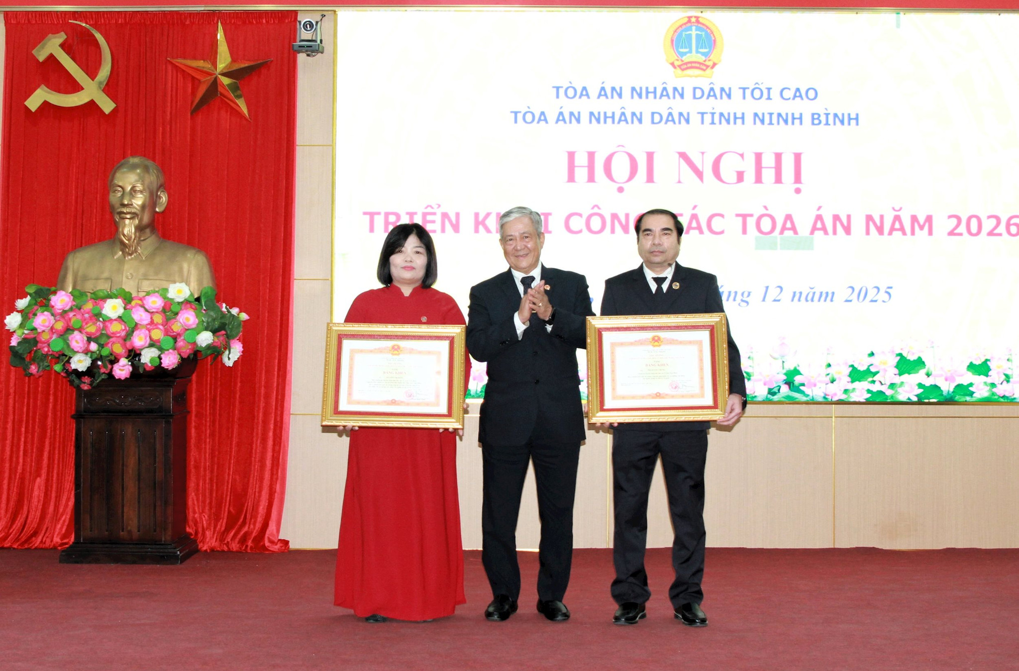 hoi_nghi10.jpg