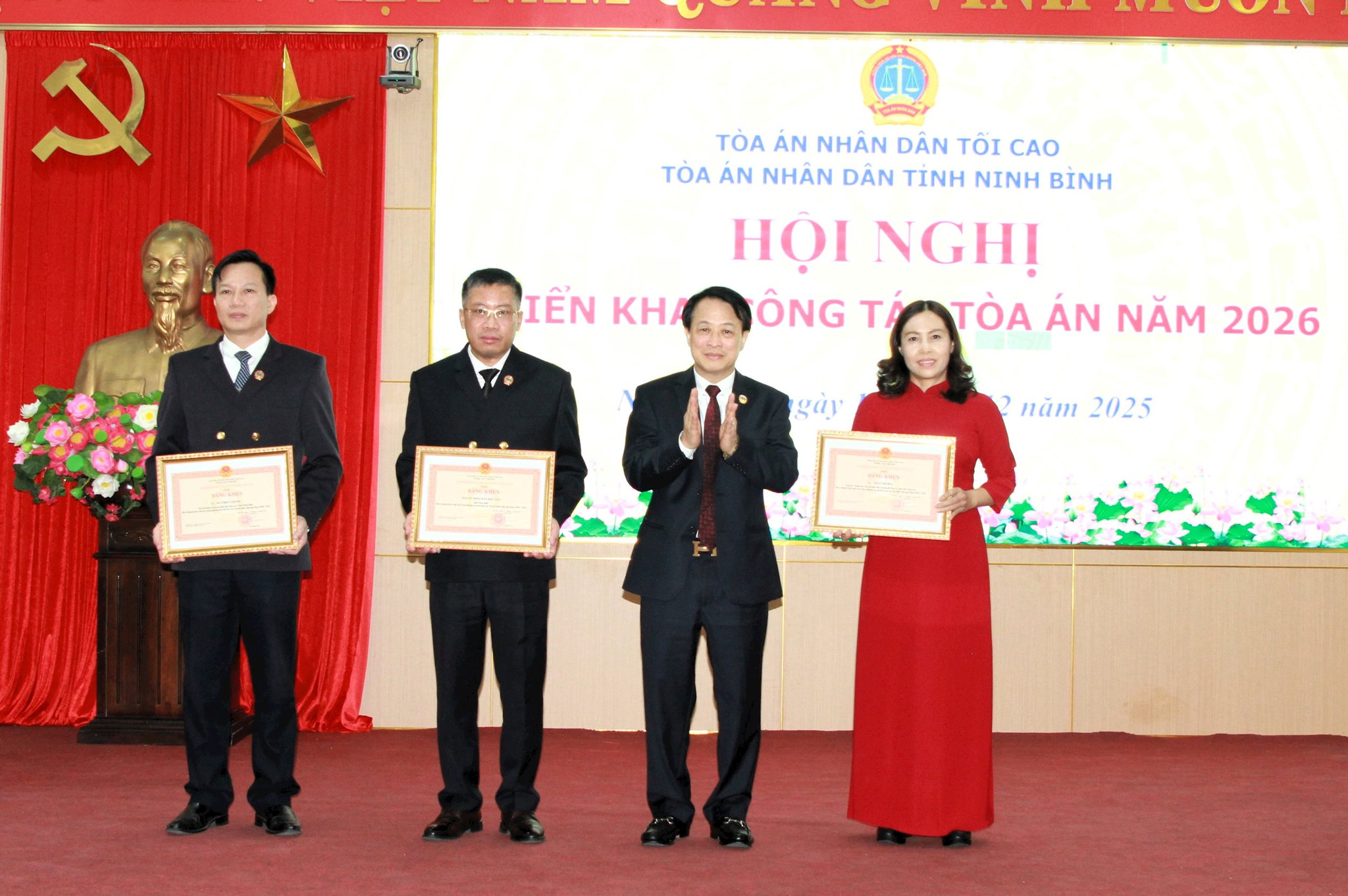 hoi_nghi12.jpg