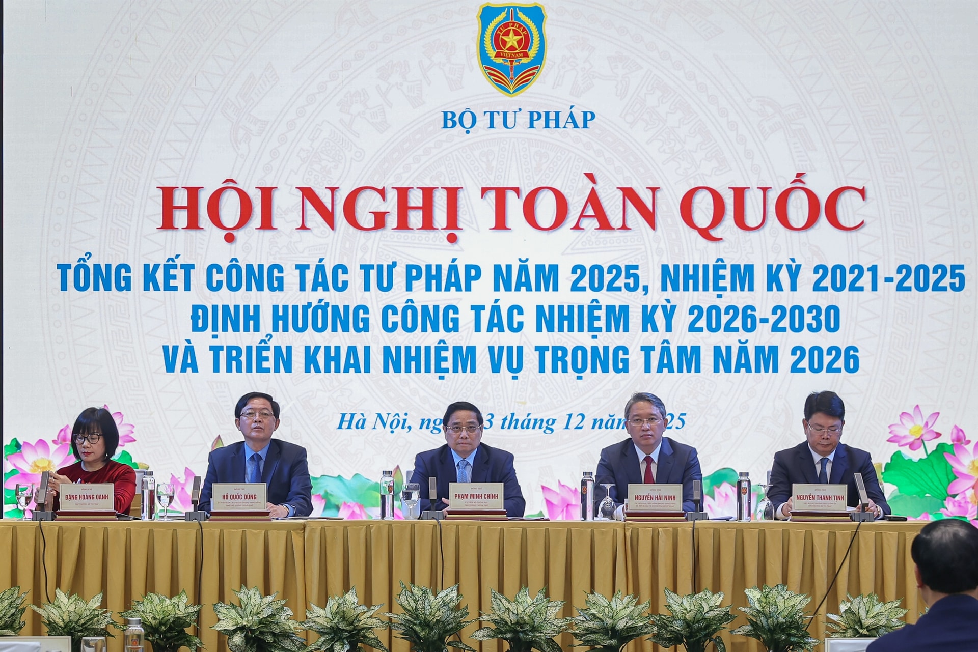 Thủ tướng: Chuyển từ 