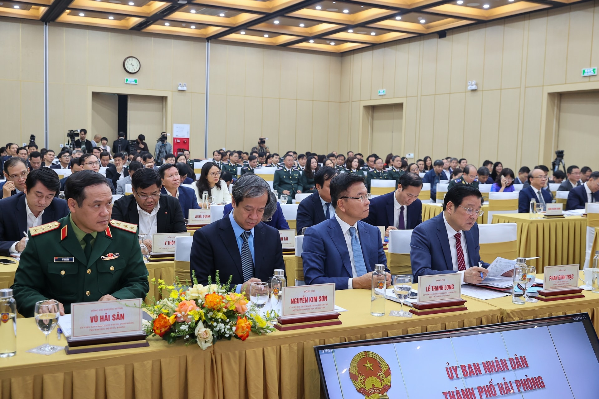 Thủ tướng: Chuyển từ 