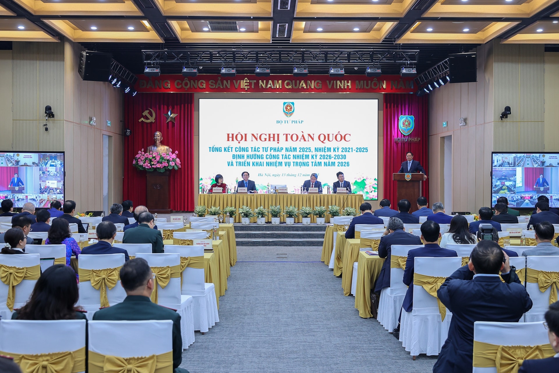 Thủ tướng: Chuyển từ 