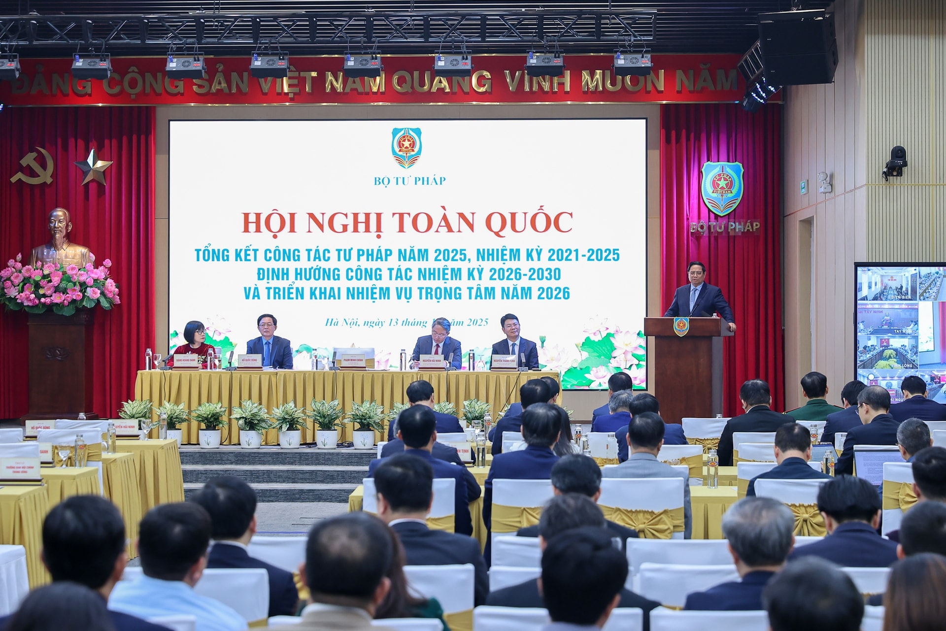 Thủ tướng: Chuyển từ 