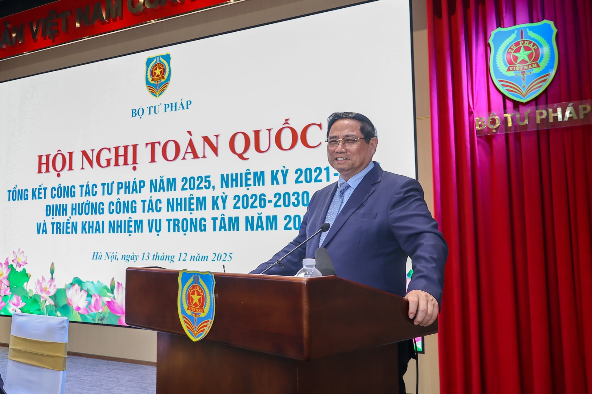 Thủ tướng: Chuyển từ 