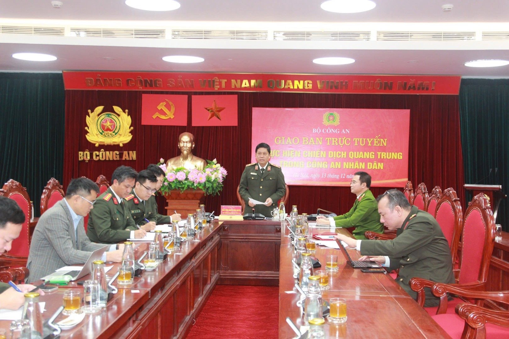 thieutuongnguyenhongnguyen.jpg