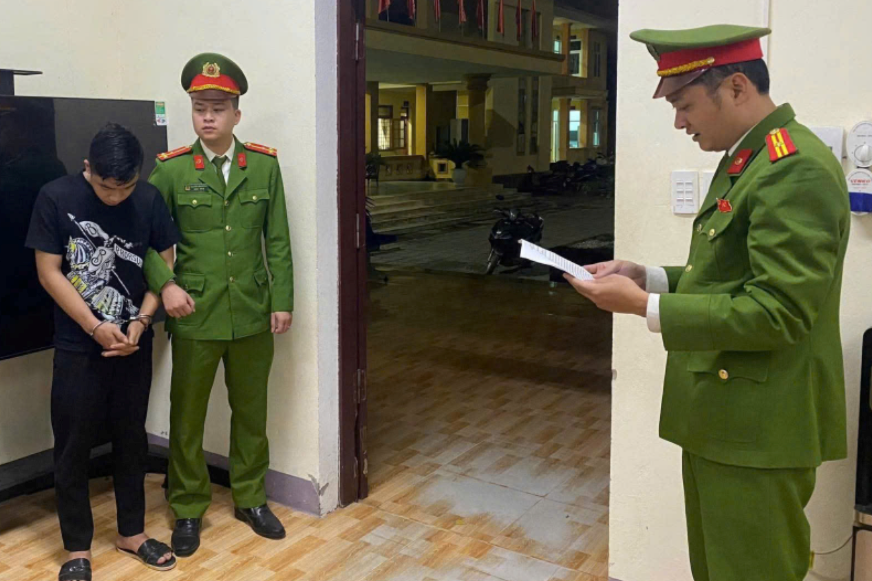 Bắt đối tượng trộm ô tô để đón bạn gái đi nhậu