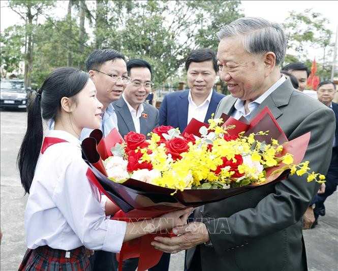 Tổng Bí thư Tô Lâm: Tập trung phát triển nông nghiệp xanh, giá trị cao, xây dựng kinh tế nông thôn hiện đại- Ảnh 2. Tổng Bí thư Tô Lâm: Tập trung phát triển nông nghiệp xanh, giá trị cao, xây dựng kinh tế nông thôn hiện đại- Ảnh 2.