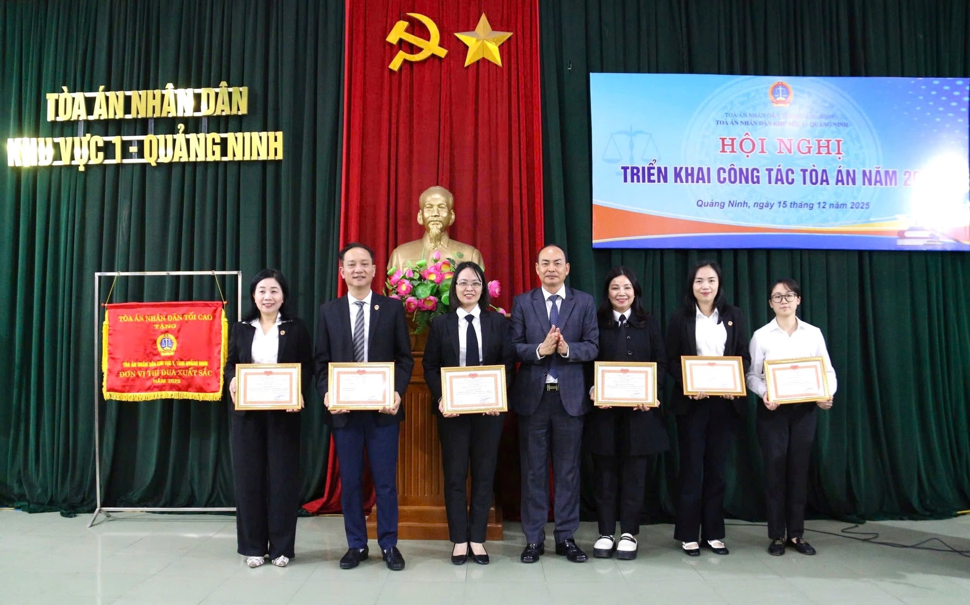 gen-h-z7329548039687_da962f21d187a372a24ccc177a5c5064.jpg