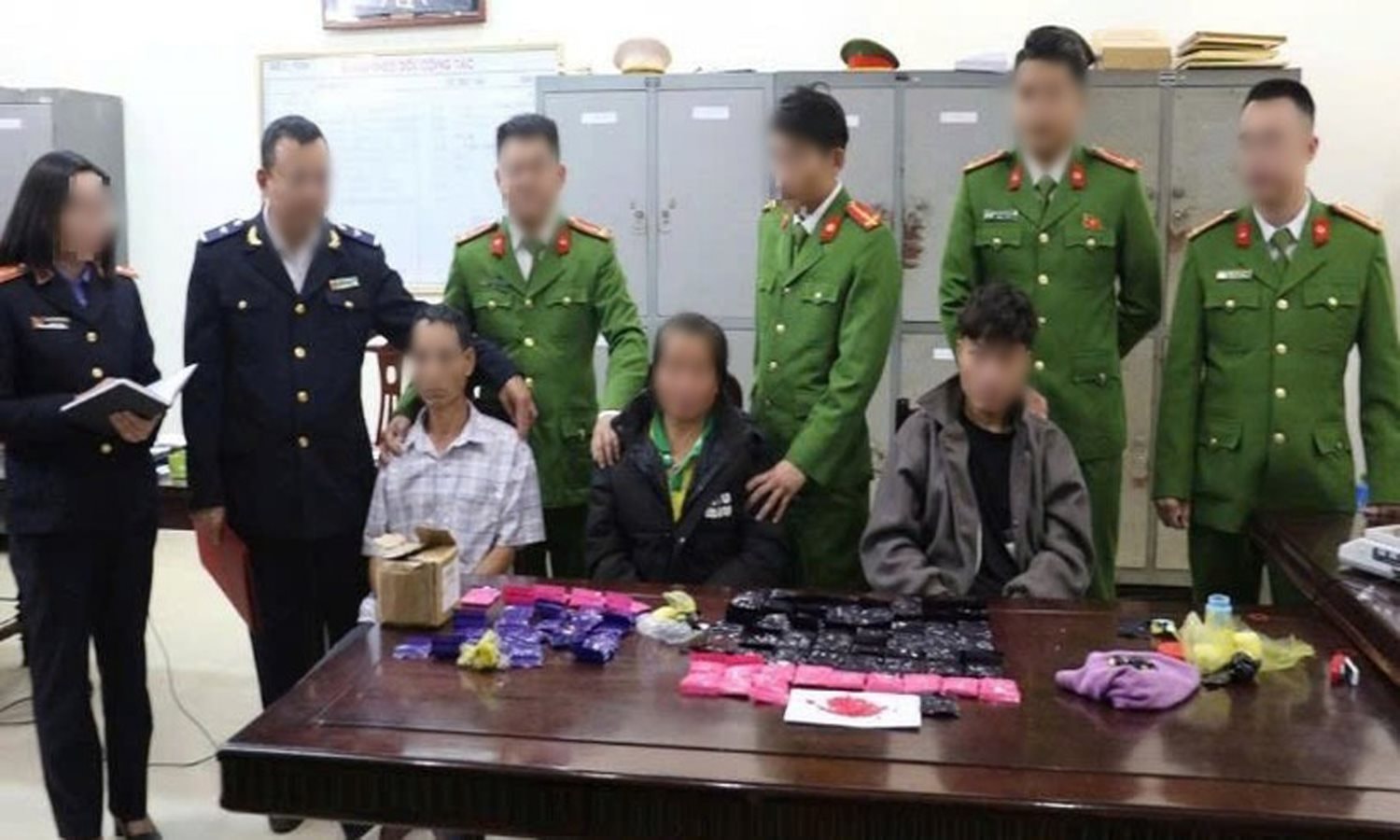 Bắt giữ 3 đối tượng trong đường dây ma túy