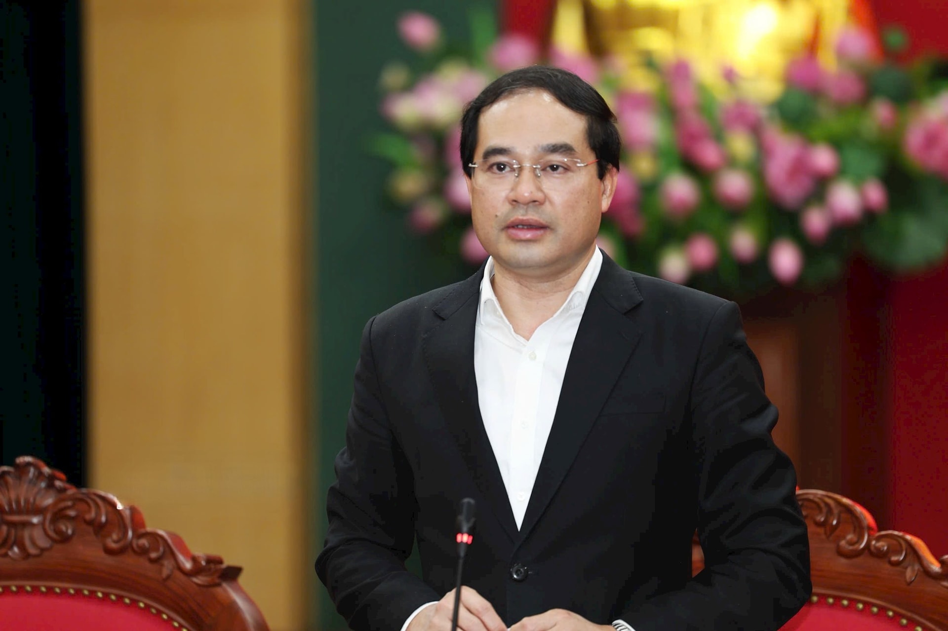 bi-thu-doi-thoai-5.jpg