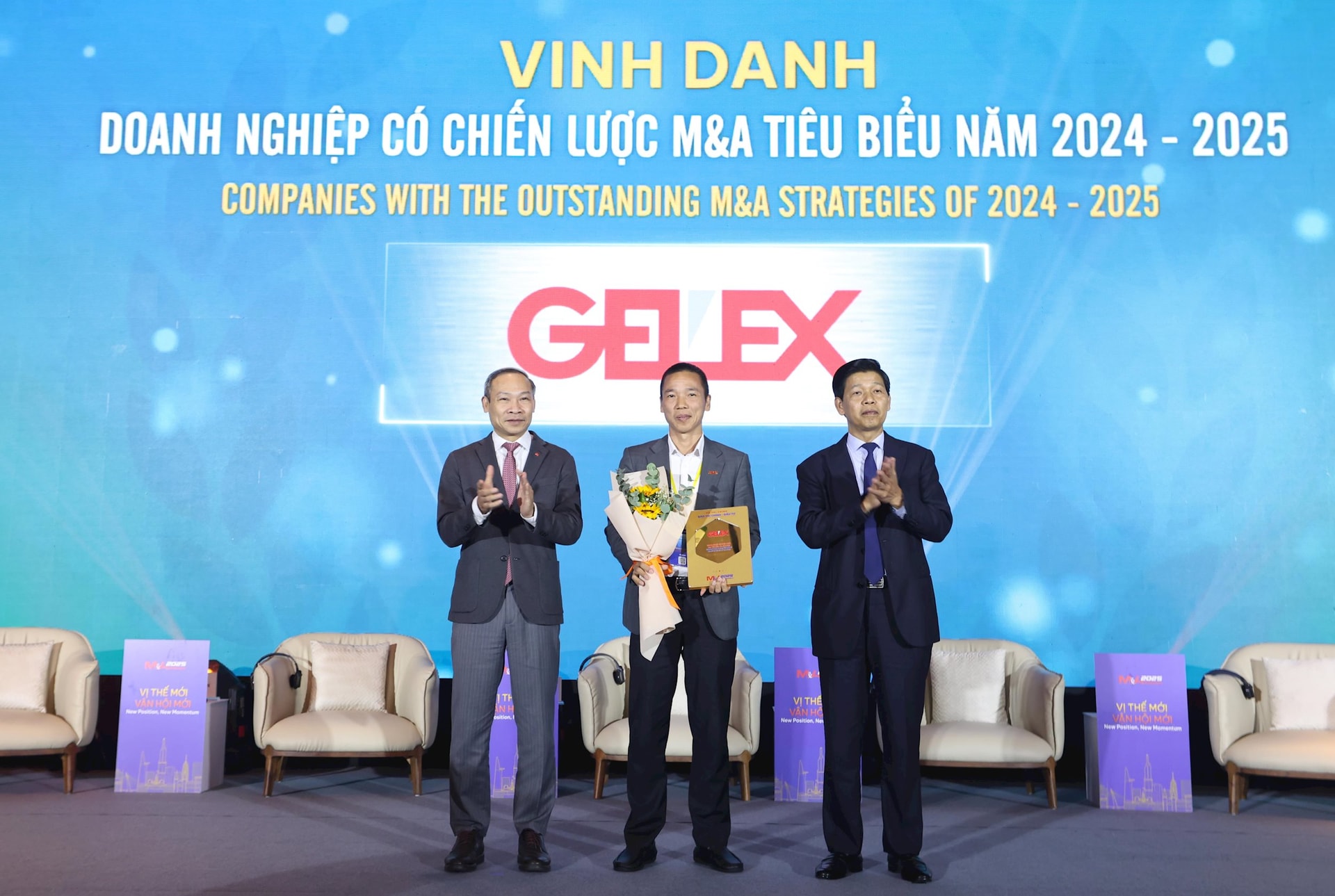 ong-nguyen-hoang-long-pho-tong-giam-doc-tap-doan-gelex-nhan-vinh-danh.jpg