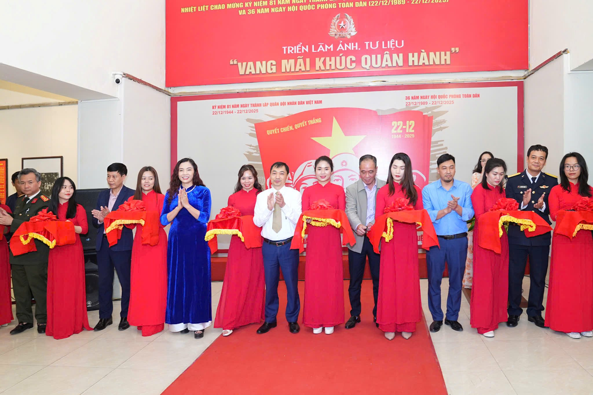 trien-lam-quan-hanh.jpg