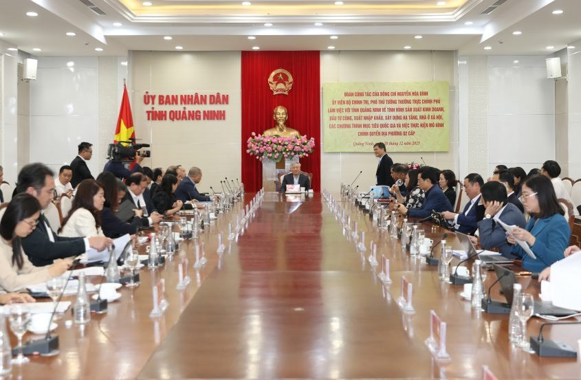 quang-canh-buoi-lam-viec.jpeg