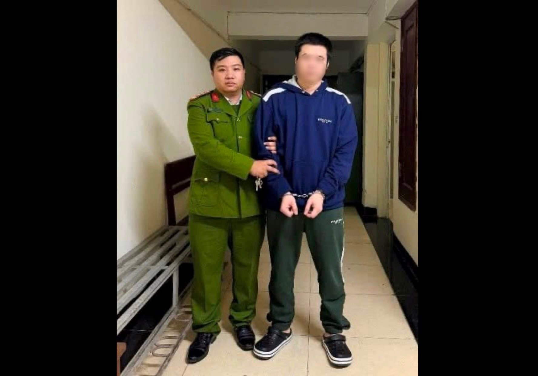 Bắt giữ cựu nhân viên ngân hàng trốn truy nã ra nước ngoài