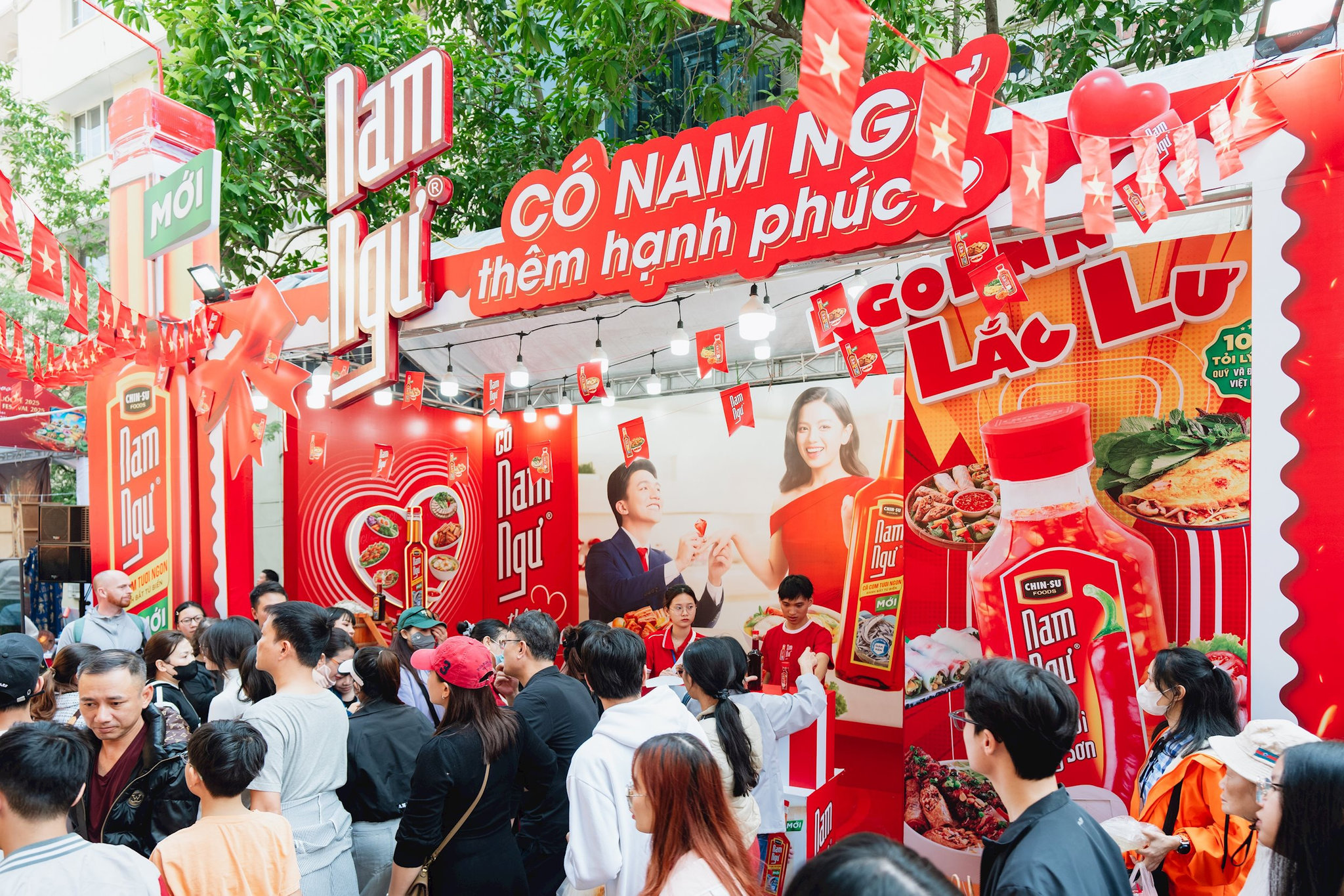 nam-ngu-thuong-hieu-voi-thong-diep-co-nam-ngu-them-hanh-phuc.jpg